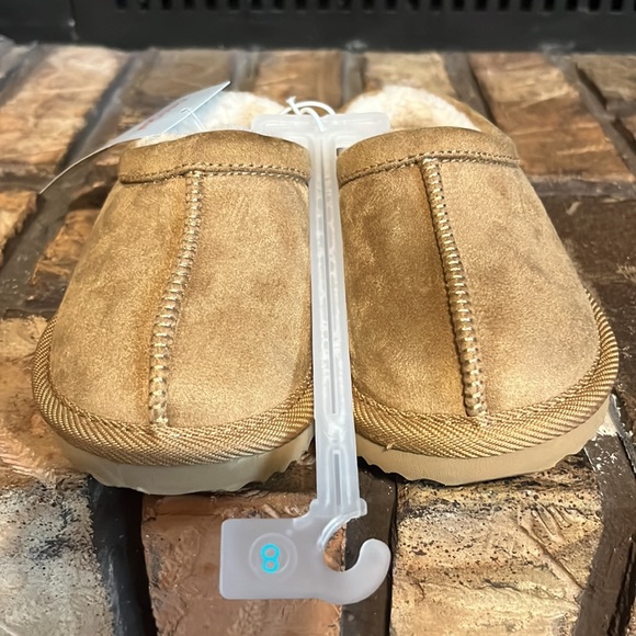 NWT Cat and Jack Toddler Channing Clog Slippers in Brown - Picture 6 of 9